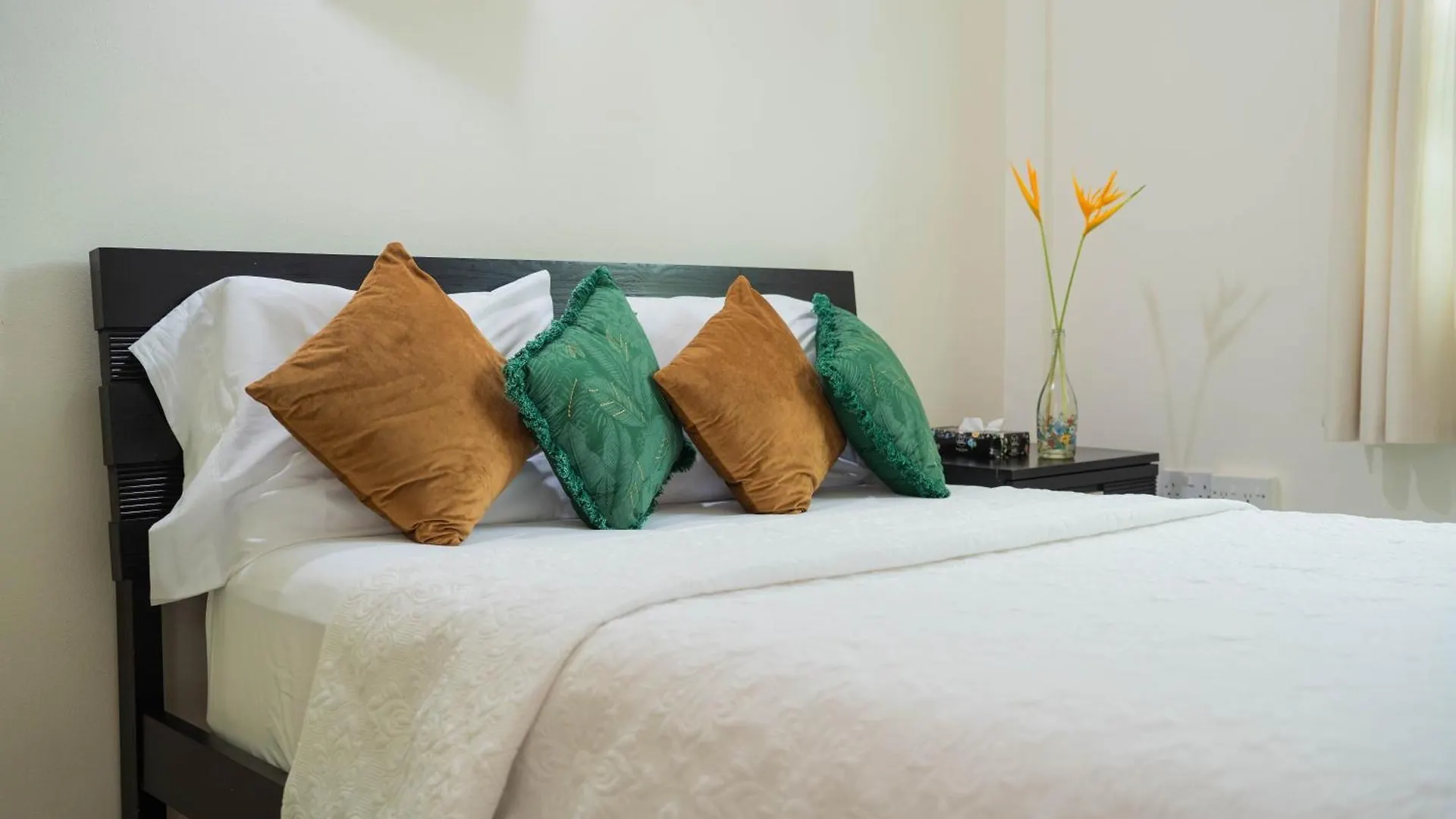 Pg Apartments Mahaut